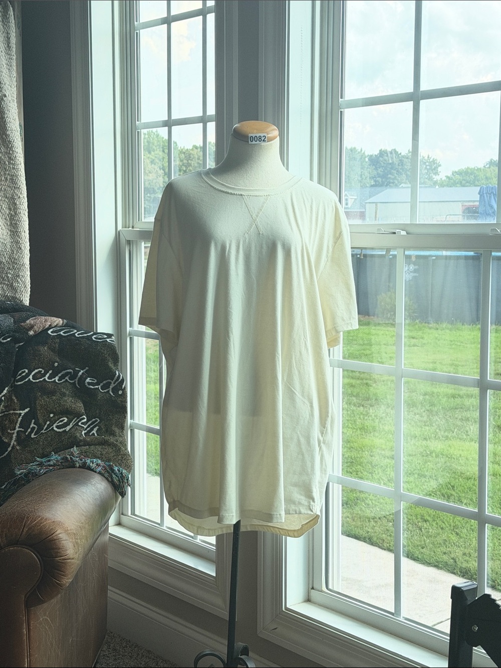 Men's Short Sleeve Crewneck long line scoop hem Tee - Cream